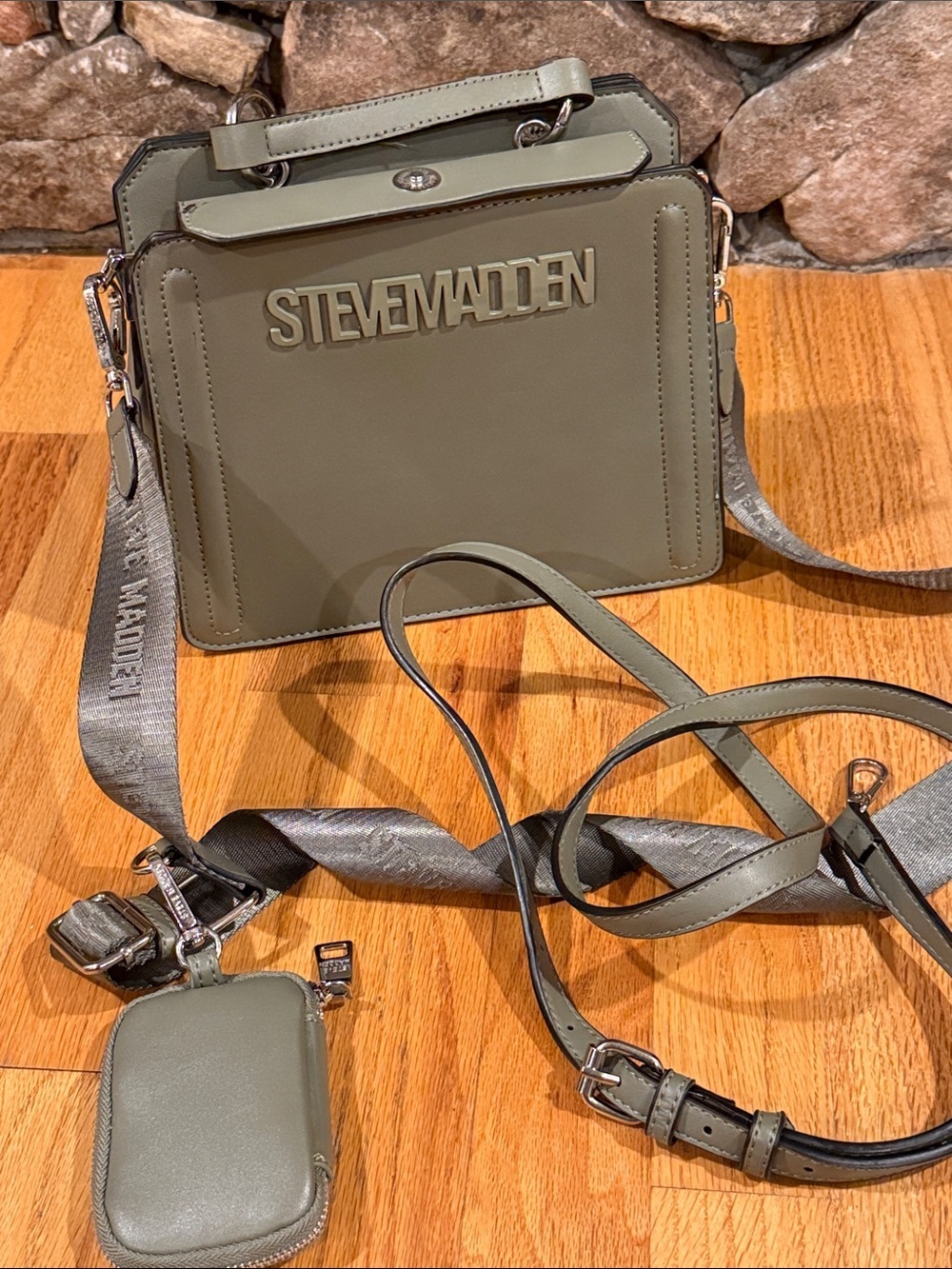 Steve Madden Olive Green Crossbody Messenger with Detachable Strap - Picture 10 of 10